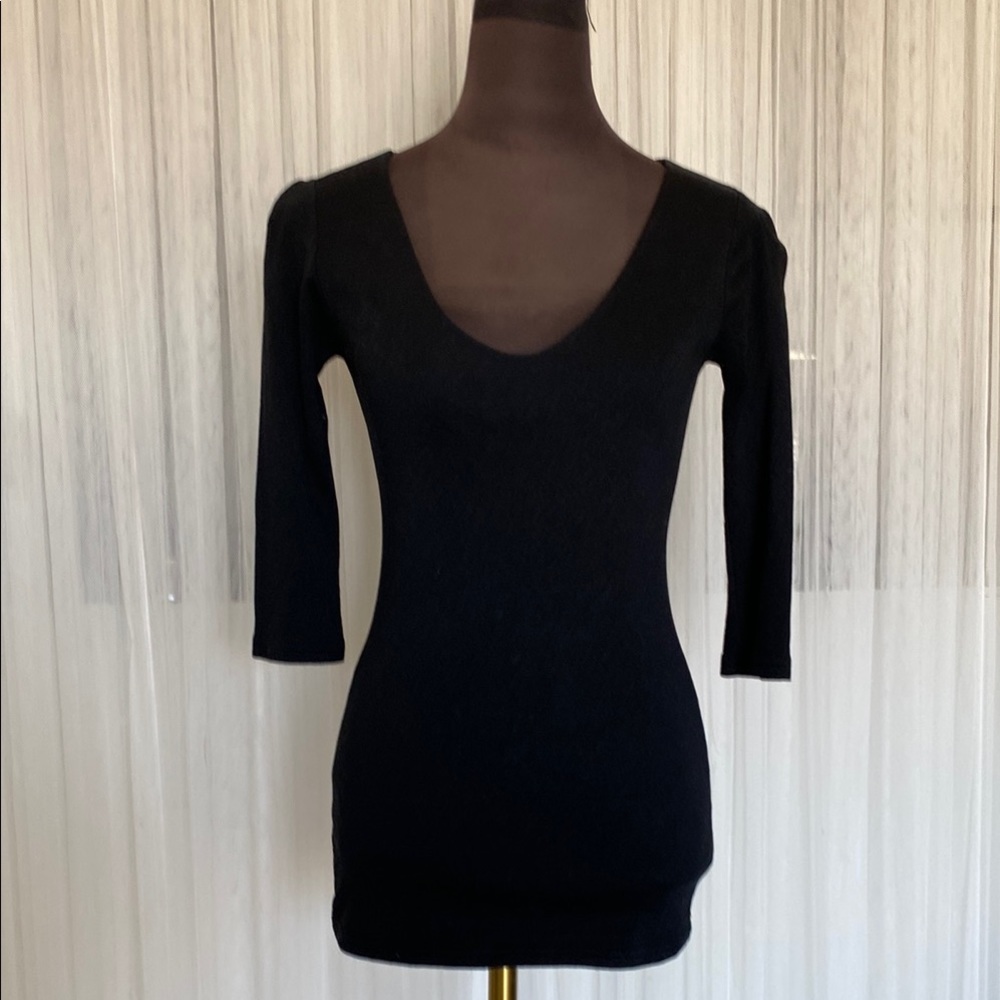 Elegant Black 3/4 Sleeve Top by Michael Stars V Neckline. Size O/S